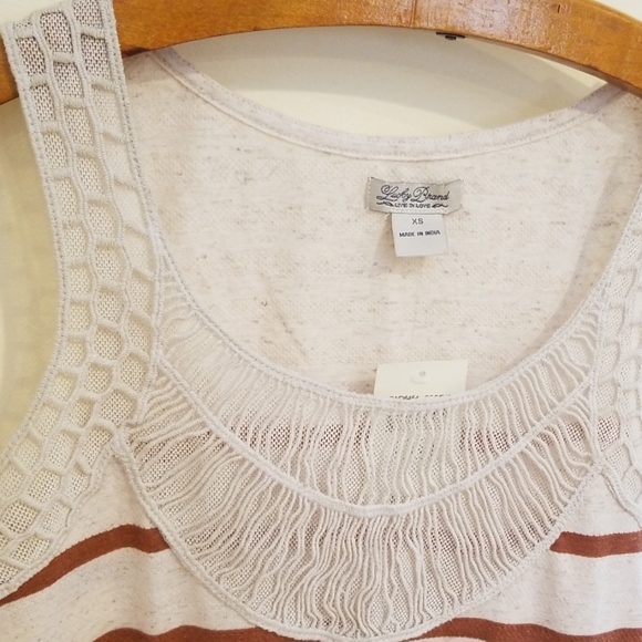 NWT Lucky Brand gorgeous detailed tank - Picture 3 of 8